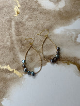 Load image into Gallery viewer, Reverie Freshwater Pearl Earrings